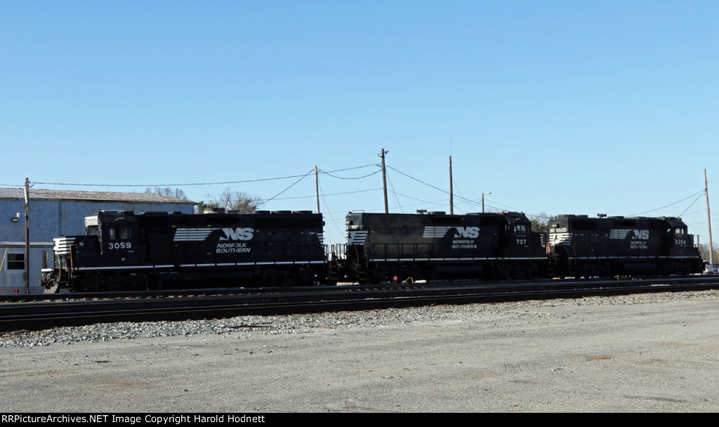 NS 3059, 707, & 5354 across from the tower